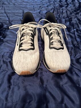 Brooks White and Black Running Sneakers with Tan Toe